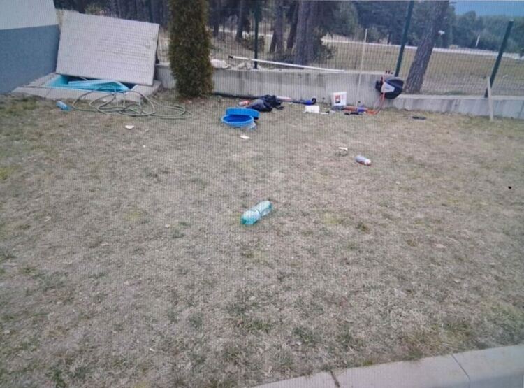 Пожарникари спасиха двама души при обгазяване в резервоар в Късак