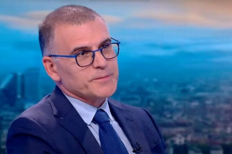 Фискалният съвет: Не сваляйте ДДС заради поскъпналите горива