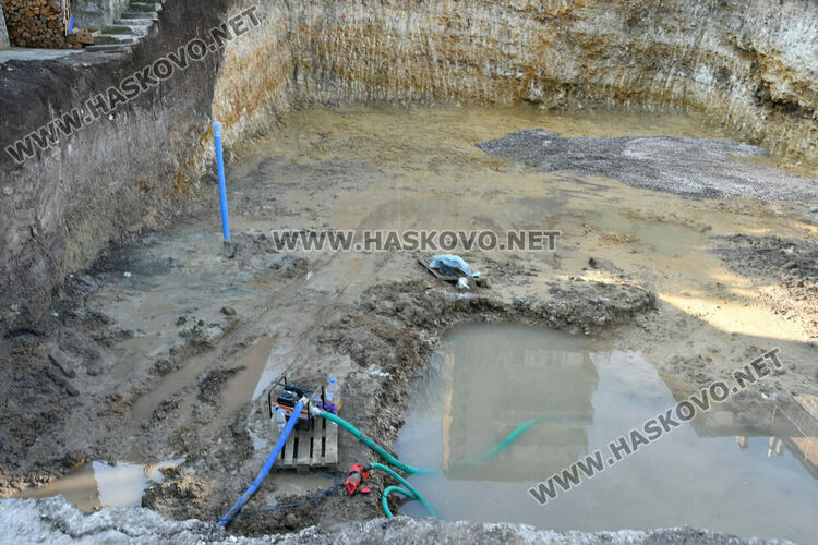 Хасковлии: При строителство събориха стени, скъсаха жици и изгоряха електроуреди