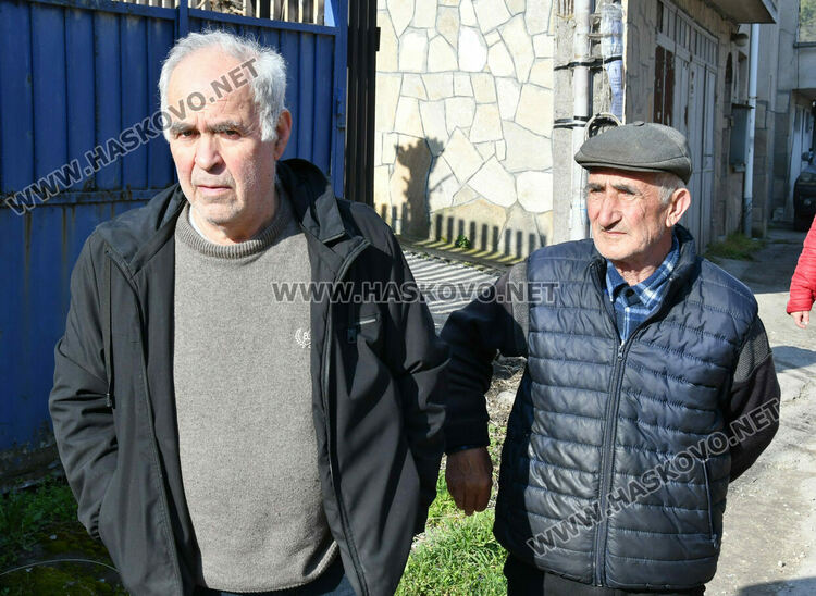 Янко Савов (вляво)