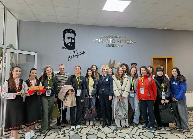 Еразъм+ обединява младежи от България и Франция в Езикова гимназия &bdquo;Христо Ботев&ldquo;