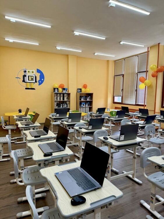 СТЕМ център откриха в училището в Минерални бани 