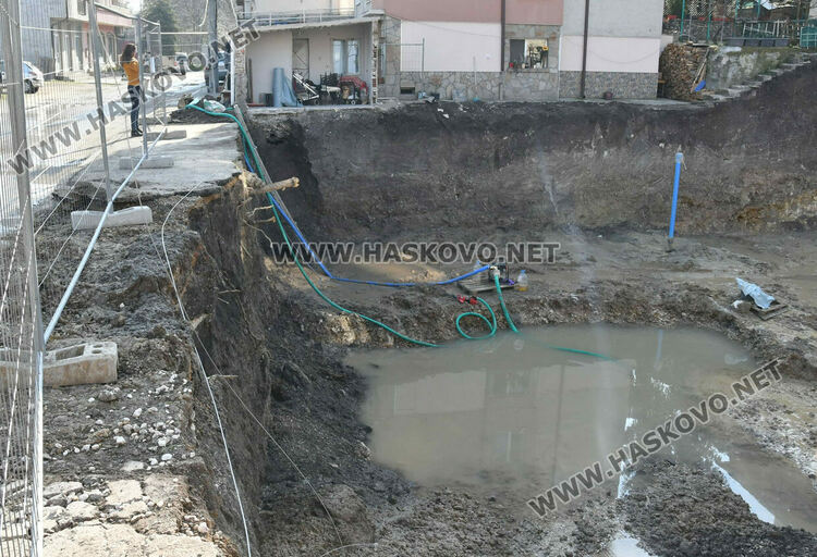 Хасковлии: При строителство събориха стени, скъсаха жици и изгоряха електроуреди