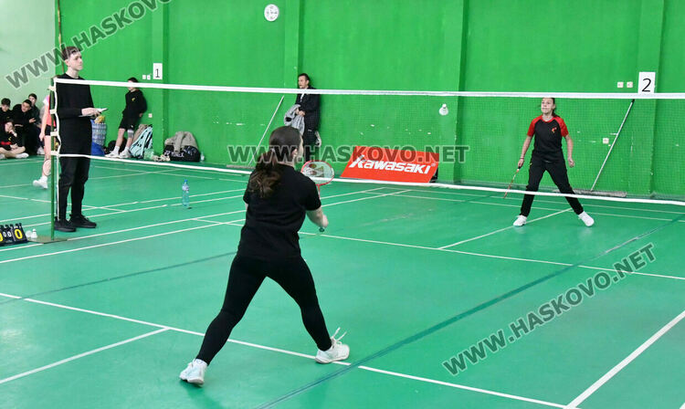 118 бадминтонисти участват на Държавния шампионат в Хасково 