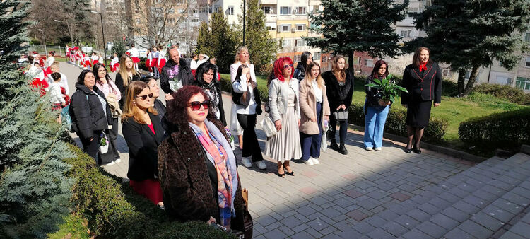 Три училища от страната черпят опит от славейковци