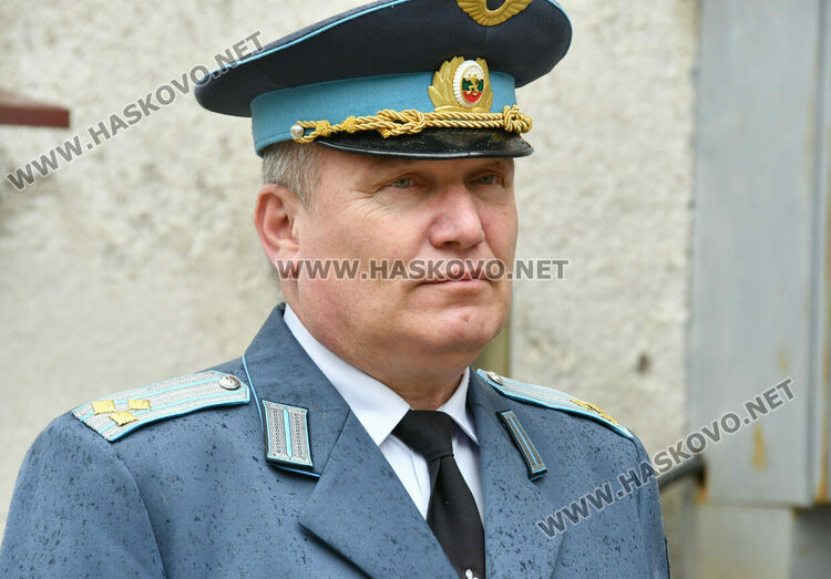 Демонстрираха професията на военните лекари и бойните санитари пред ученици