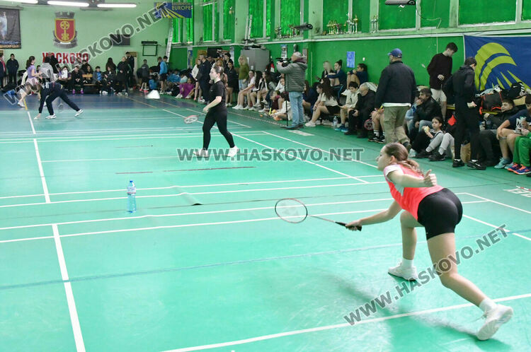 118 бадминтонисти участват на Държавния шампионат в Хасково 