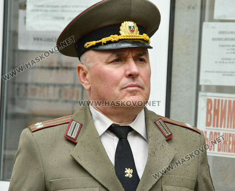 Демонстрираха професията на военните лекари и бойните санитари пред ученици