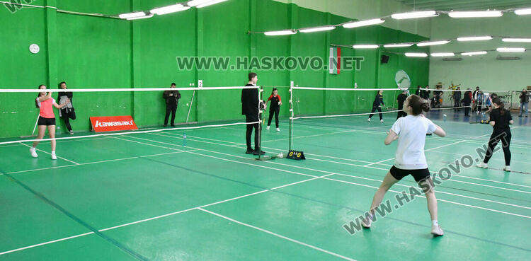 118 бадминтонисти участват на Държавния шампионат в Хасково 