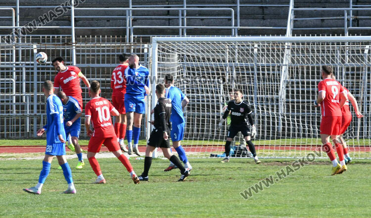 ОФК &bdquo;Хасково&ldquo; с обрат срещу &bdquo;Спартак&ldquo;. Юлий Шекеров герой в последните минути