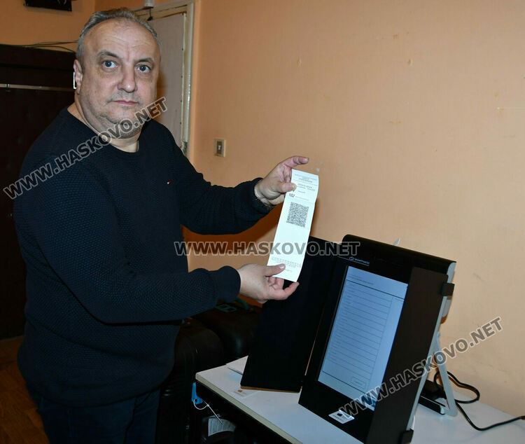 8 обучителни машини за гласуване пристигнаха в Хасково 