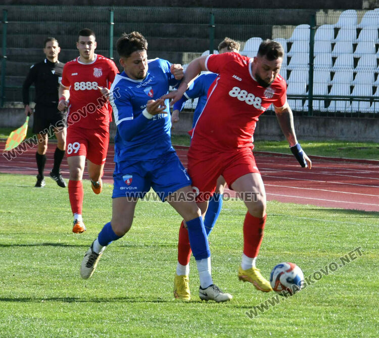 ОФК &bdquo;Хасково&ldquo; с обрат срещу &bdquo;Спартак&ldquo;. Юлий Шекеров герой в последните минути