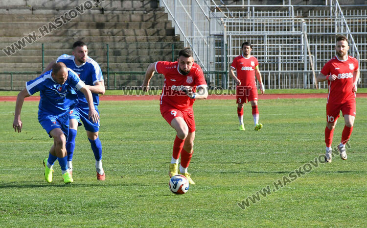 ОФК &bdquo;Хасково&ldquo; с обрат срещу &bdquo;Спартак&ldquo;. Юлий Шекеров герой в последните минути