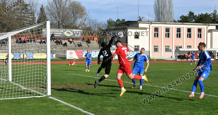 ОФК &bdquo;Хасково&ldquo; с обрат срещу &bdquo;Спартак&ldquo;. Юлий Шекеров герой в последните минути