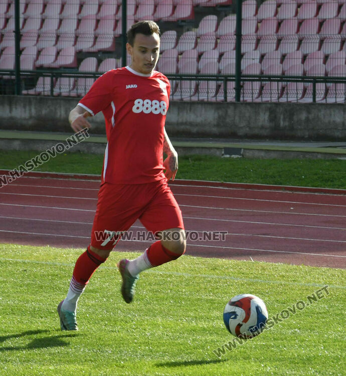ОФК &bdquo;Хасково&ldquo; с обрат срещу &bdquo;Спартак&ldquo;. Юлий Шекеров герой в последните минути
