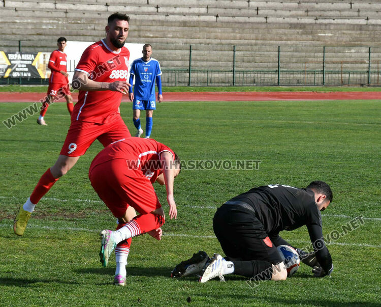 ОФК &bdquo;Хасково&ldquo; с обрат срещу &bdquo;Спартак&ldquo;. Юлий Шекеров герой в последните минути