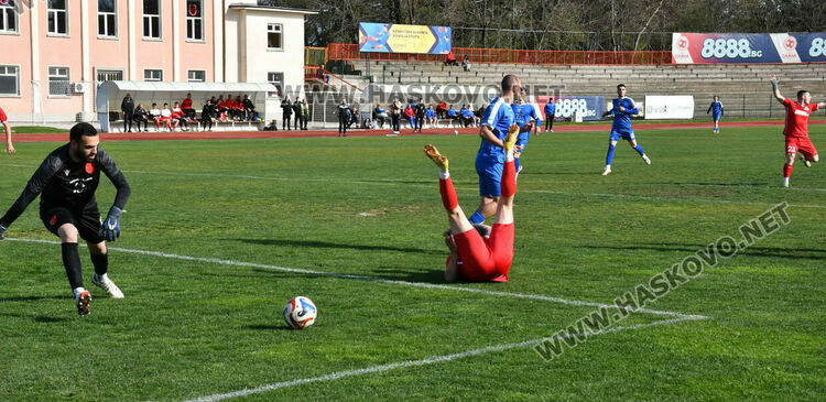 ОФК &bdquo;Хасково&ldquo; с обрат срещу &bdquo;Спартак&ldquo;. Юлий Шекеров герой в последните минути