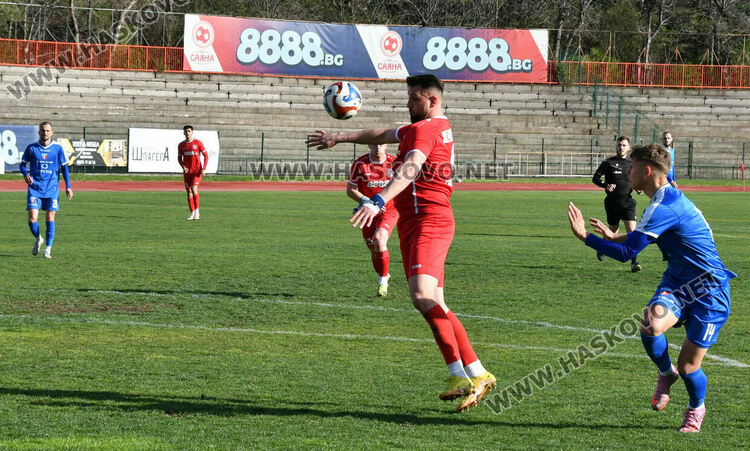 ОФК &bdquo;Хасково&ldquo; с обрат срещу &bdquo;Спартак&ldquo;. Юлий Шекеров герой в последните минути