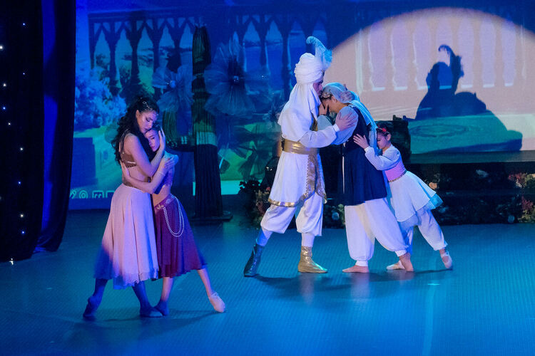 Готови ли сте за приказка, родена отново?