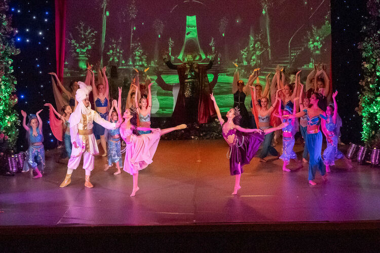 Готови ли сте за приказка, родена отново?