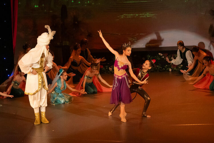 Готови ли сте за приказка, родена отново?