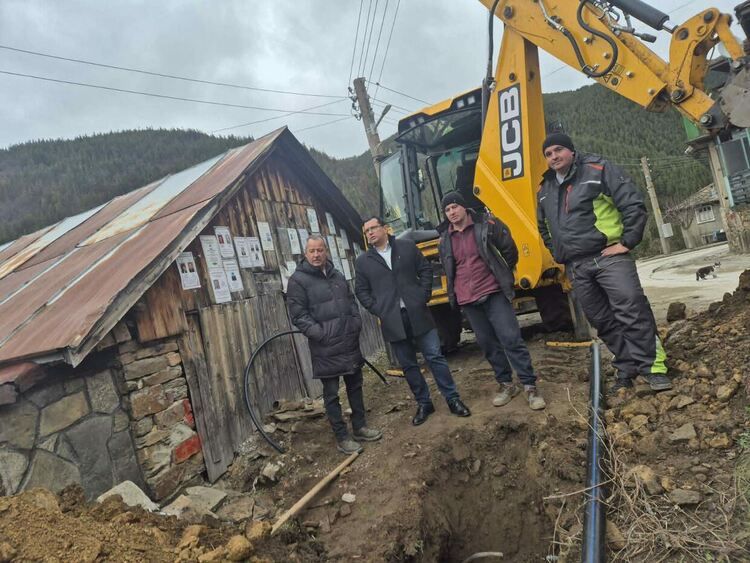 В село Брезе започна подмяна на водопровода за около 1,77 млн. евро