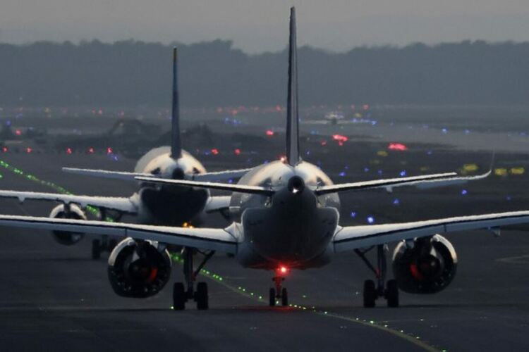  От дронове до GPS смущения: Гражданската авиация става жертва на глобалните конфликти