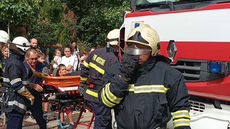 БМВ се запали в село Бостанци през уикенда