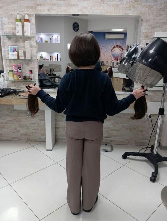 Третокласничка от Смолян дари косата си за дете в нужда