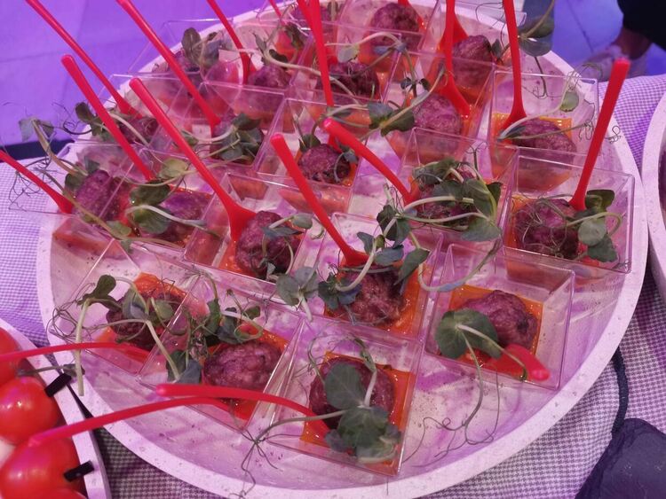 Ученици от ПГТ &bdquo;Александър Паскалев&ldquo; сътвориха арт кулинарно преживяване