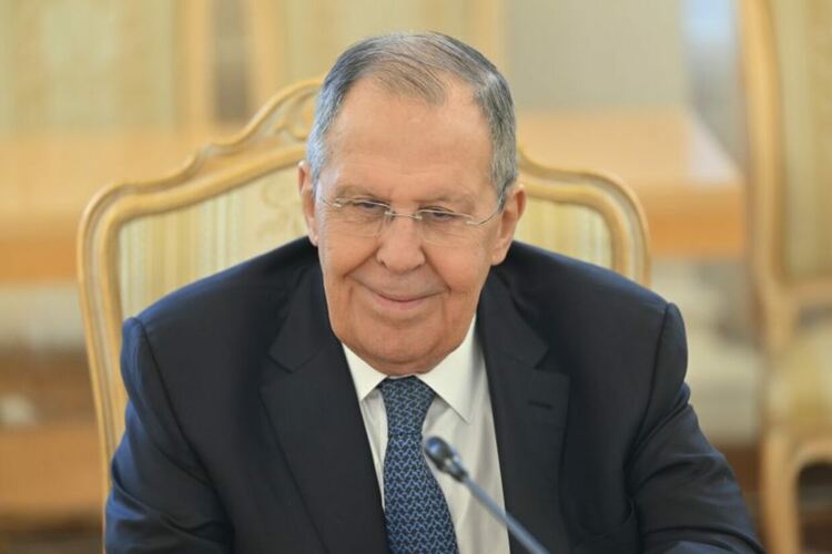 Изтекоха разговори между Сиярто и Лавров, от които става ясен начинът на подкрепа за Кремъл