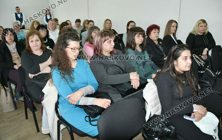 350 деца са обхванати от съвместната работа на институциите в борбата с преждевременното отпадане от училищата