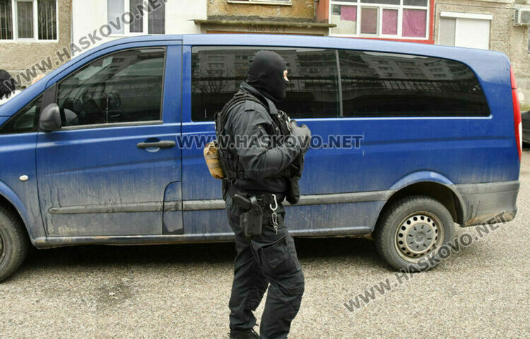 Трима са задържани за купуване на гласове в Хасково, Димитровград и Ивайловсградско