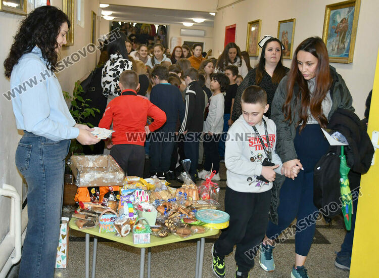 ОУ &bdquo;Любен Каравелов&ldquo; с базар в подкрепа на благотворителна кампания за деца