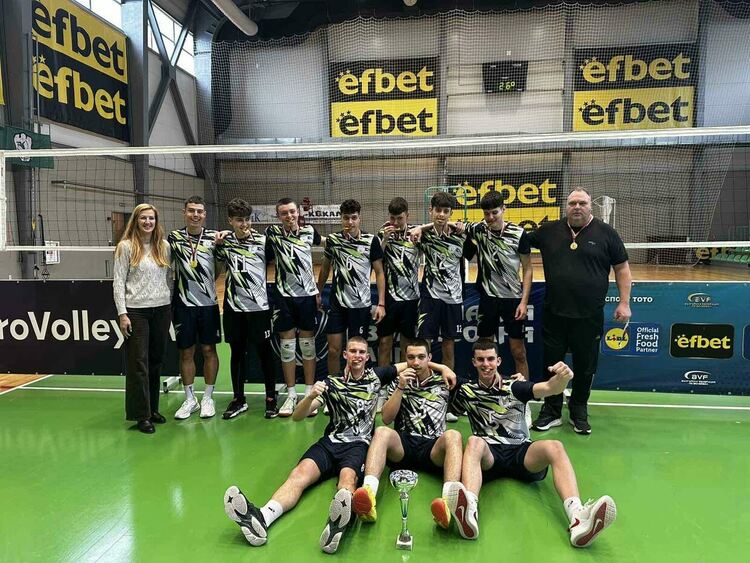 Триумф на волейболистите от СУ &bdquo;П. Р. Славейков&ldquo; на зоналния турнир в Стара Загора