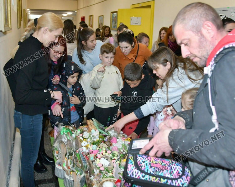 ОУ &bdquo;Любен Каравелов&ldquo; с базар в подкрепа на благотворителна кампания за деца