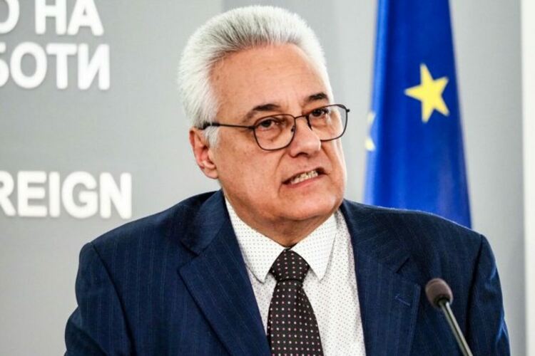 Иран предупреди и България заради американските самолети: Запазваме си правото да предприемем всички мерки