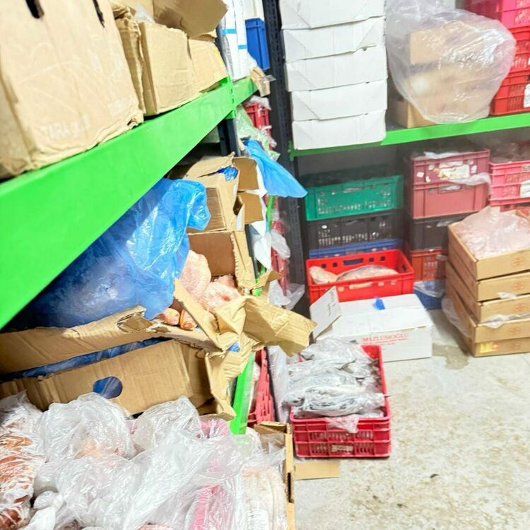 Над 2,4 тона храни са спрени от продажба в Хасково