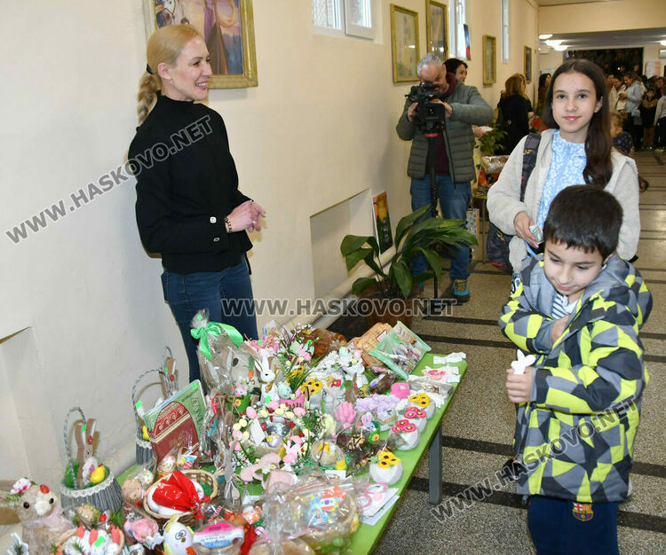 ОУ &bdquo;Любен Каравелов&ldquo; с базар в подкрепа на благотворителна кампания за деца