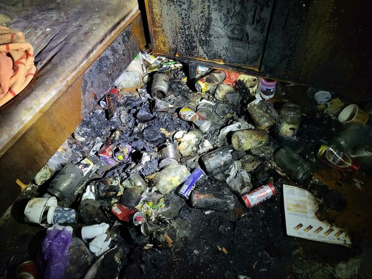 Издирват мъж с тежко пиянство, загасил пожар в апартамента си и изчезнал