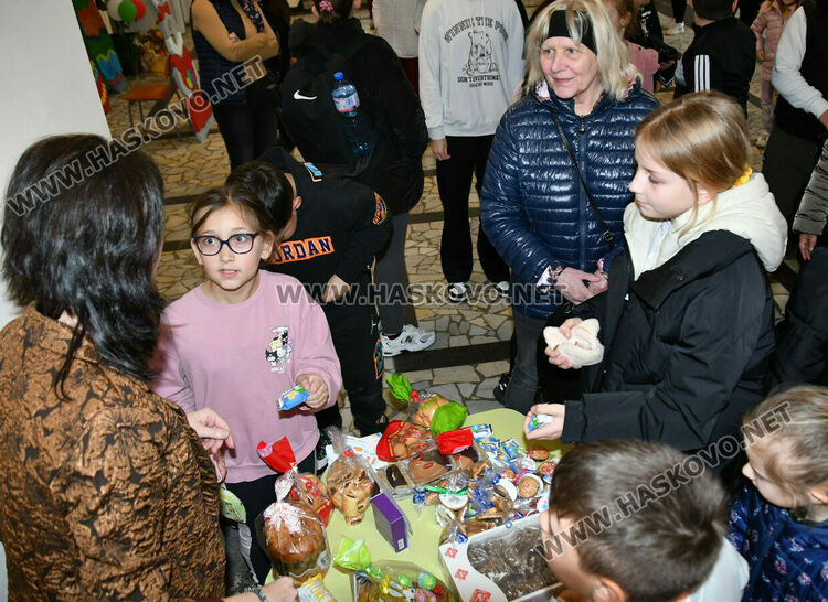 ОУ &bdquo;Любен Каравелов&ldquo; с базар в подкрепа на благотворителна кампания за деца
