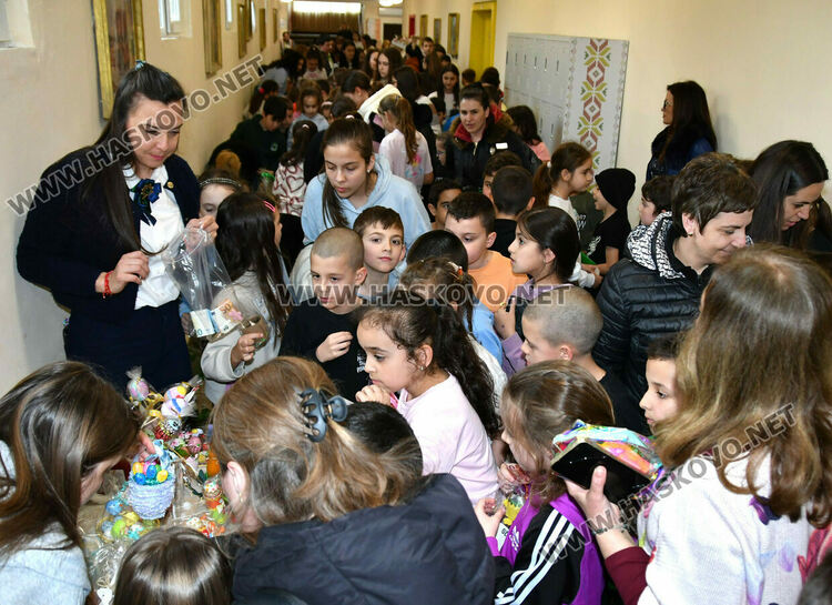 ОУ &bdquo;Любен Каравелов&ldquo; с базар в подкрепа на благотворителна кампания за деца