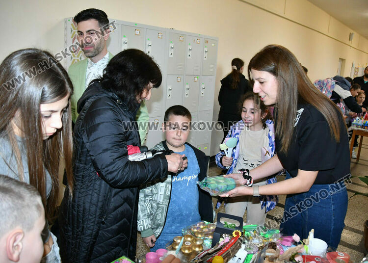 ОУ &bdquo;Любен Каравелов&ldquo; с базар в подкрепа на благотворителна кампания за деца