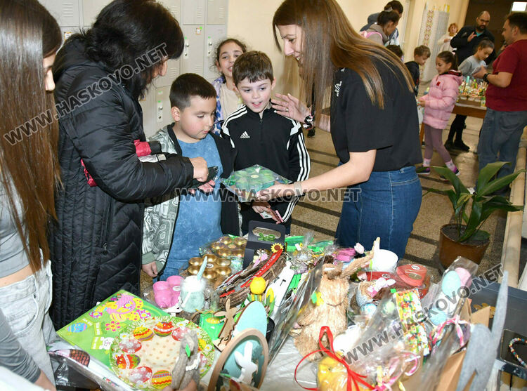 ОУ &bdquo;Любен Каравелов&ldquo; с базар в подкрепа на благотворителна кампания за деца