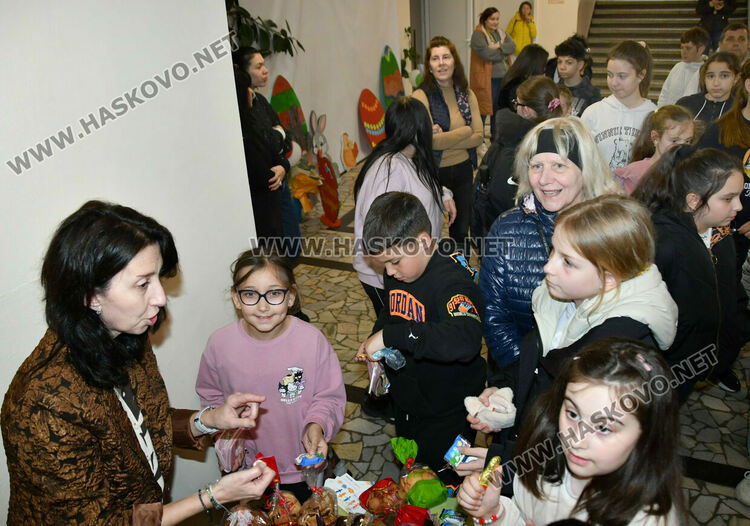 ОУ &bdquo;Любен Каравелов&ldquo; с базар в подкрепа на благотворителна кампания за деца