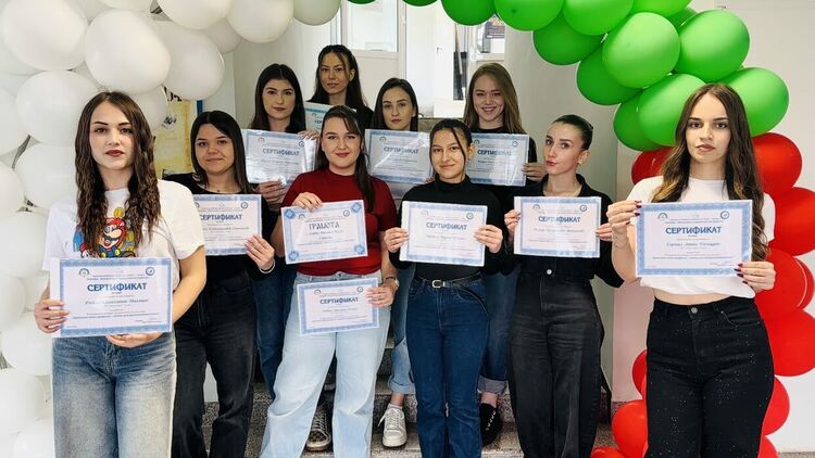 Ученичка от ФСГ&nbsp;&ndash; Хасково с първо място в национален конкурс за есе