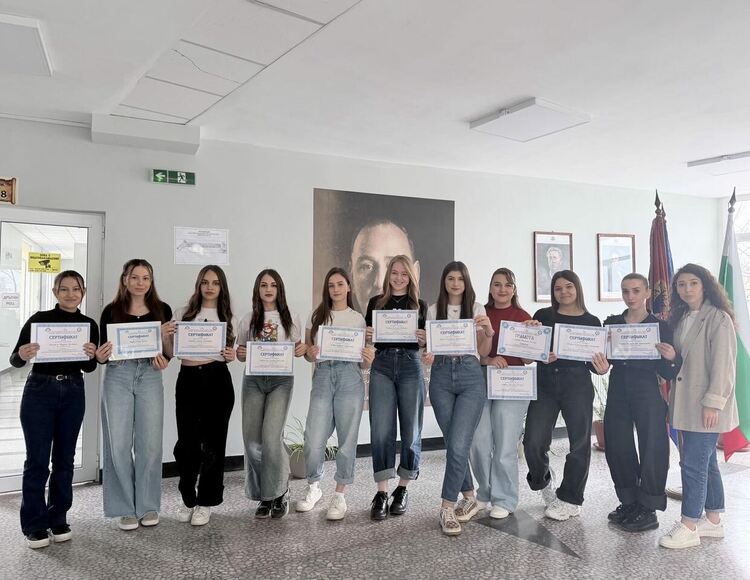 Ученичка от ФСГ&nbsp;&ndash; Хасково с първо място в национален конкурс за есе