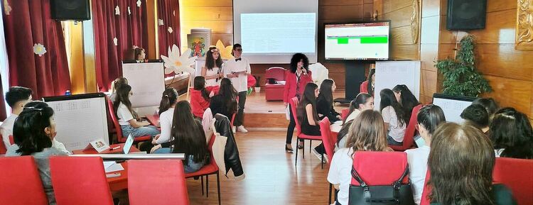 &bdquo;Славейков&ldquo; домакинства на състезание &bdquo;Академия НВО&ldquo;