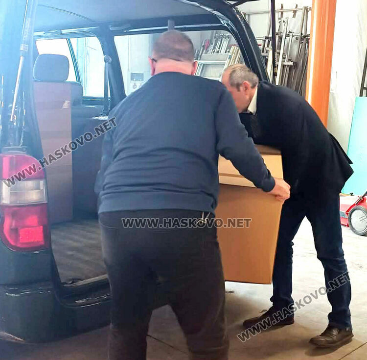 Разпределиха параваните за гласуване на общините в Хасковска област