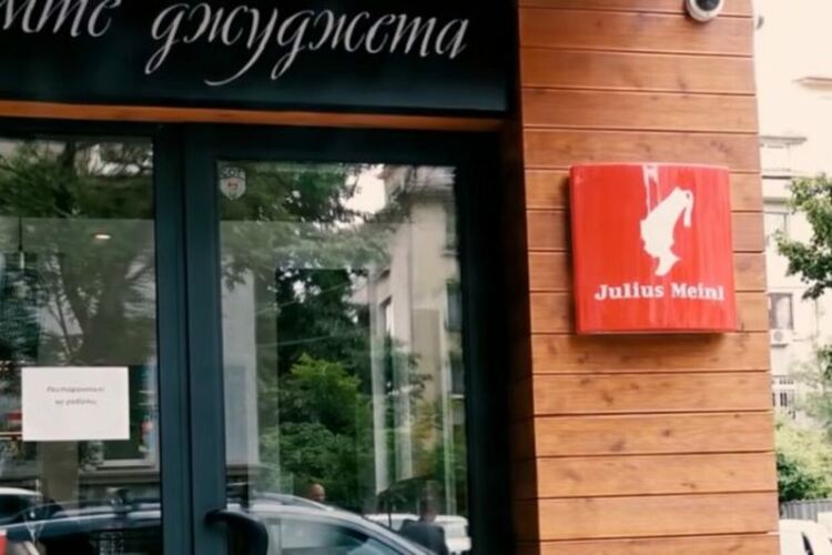 Колко още компромати крият Джуджетата?